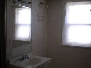 1934 Latham St, Rockford, IL 61103