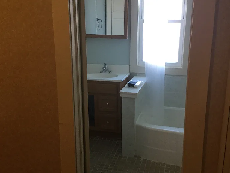 609 Park Pl — Photo 2