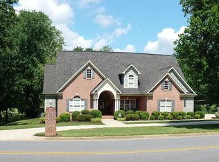 4114 Wandering Ln NE, Hickory, NC 28601