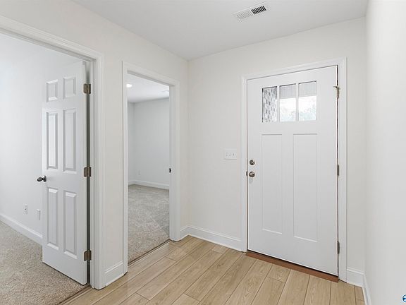 5th image of 2136 Dawson Ln NE