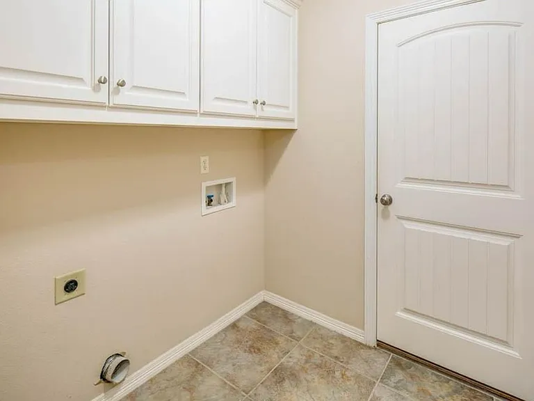 3922 Devrne Dr — Photo 18