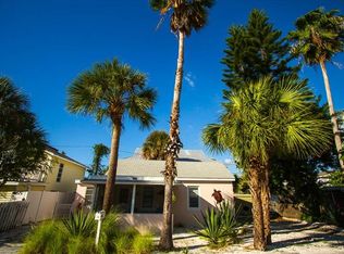 134 87th Ave, Treasure Island, FL 33706