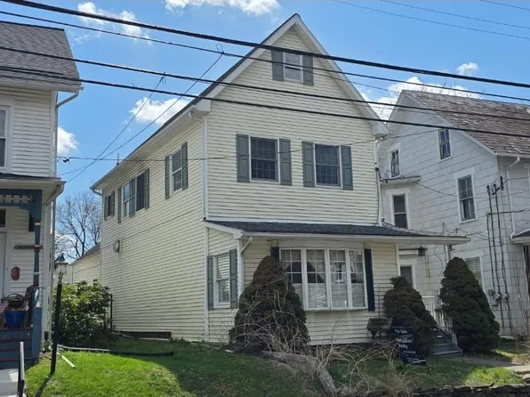 432 E Fairview St, Coopersburg, PA 18036