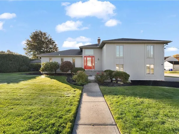 18 Carriage Way, North Providence, RI 02904