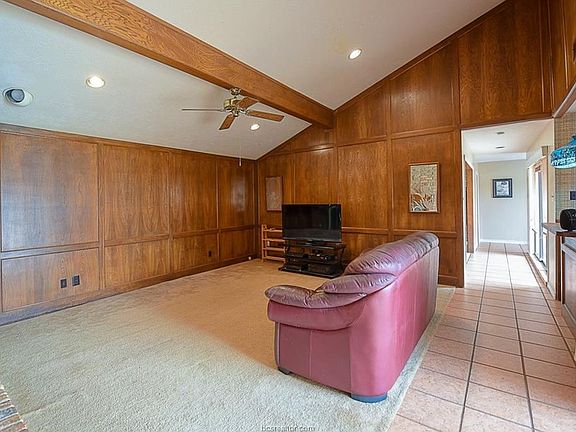3rd image of 4712 Enchanted Oaks Dr