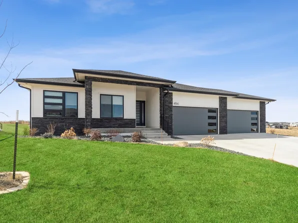 4914 162nd St, Urbandale, IA 50323