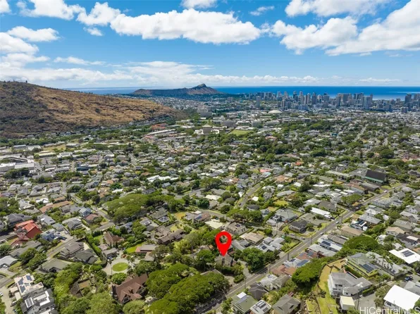 2817 Manoa Rd #B, Honolulu, HI 96822