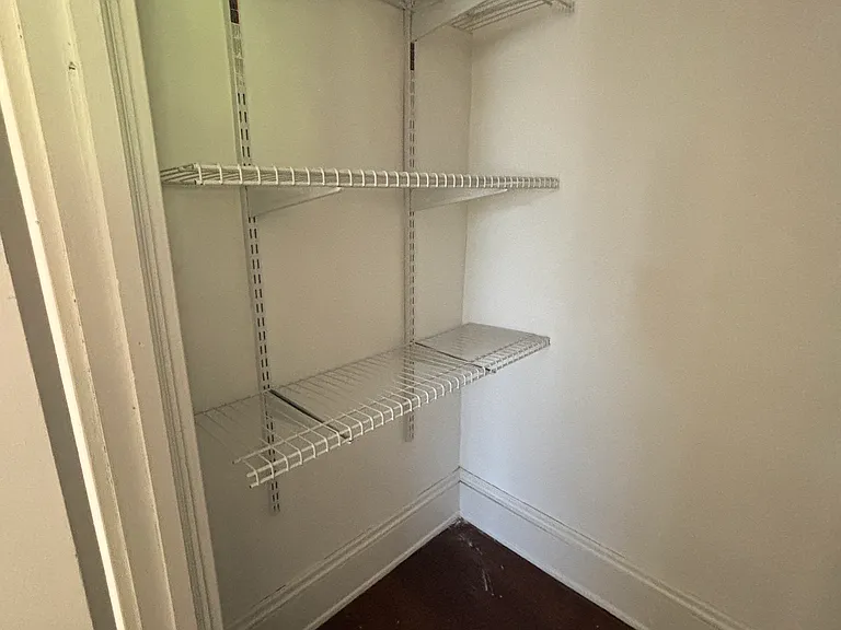 1263 Donald Ave — Photo 10
