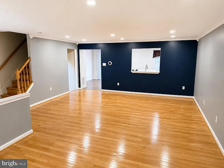 16312 Elkhorn Ln — Photo 4