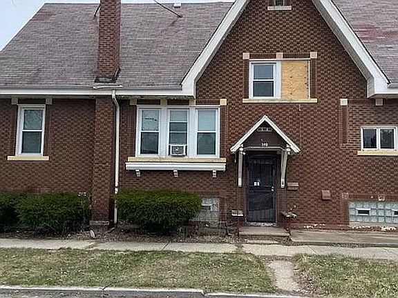2nd image of 599 Freeland Ave