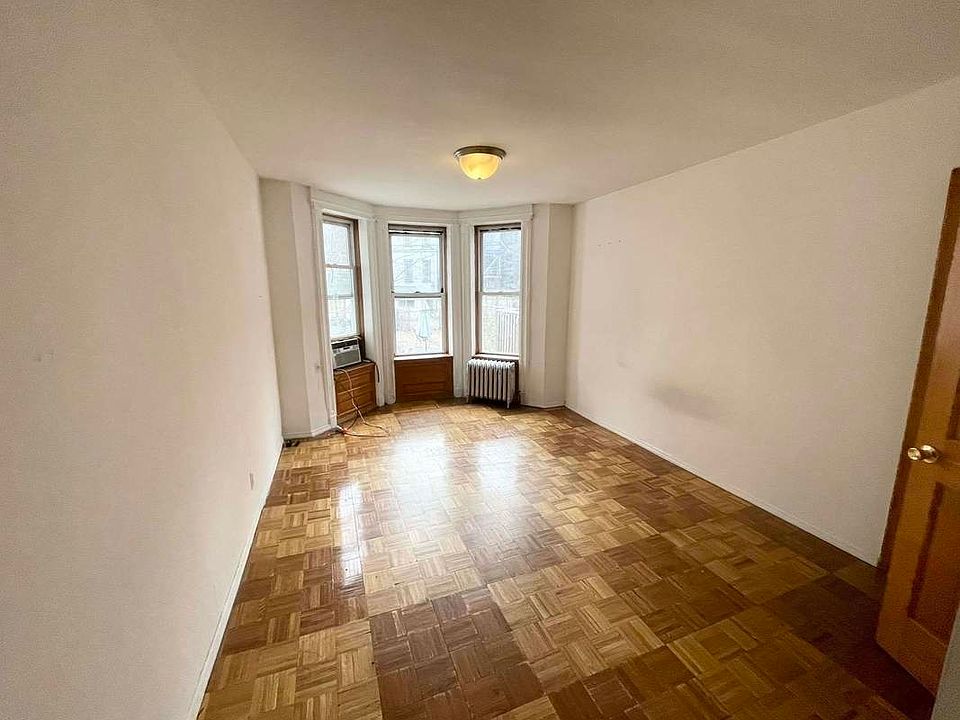 1st image of 356 Parkside Ave #1