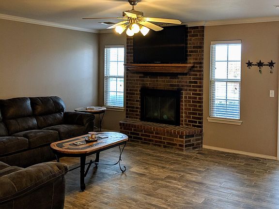 5th image of 1406 Fox Hollow Ave