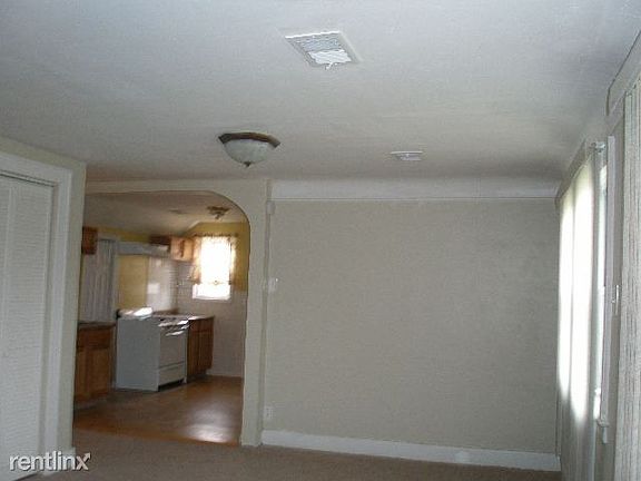 Living Room & Kitchen Cameron