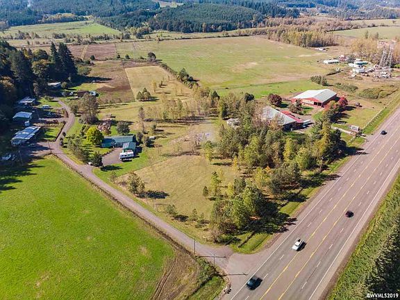 4th image of 29240 Santiam Hwy