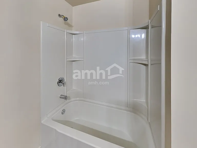 278 Scotland Dr — Photo 10