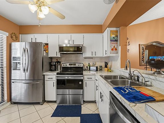 3rd image of 317 KNOTTWOOD COURT #317