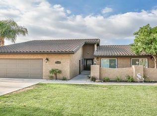22336 Loch Lomond Dr, Canyon Lake, CA 92587