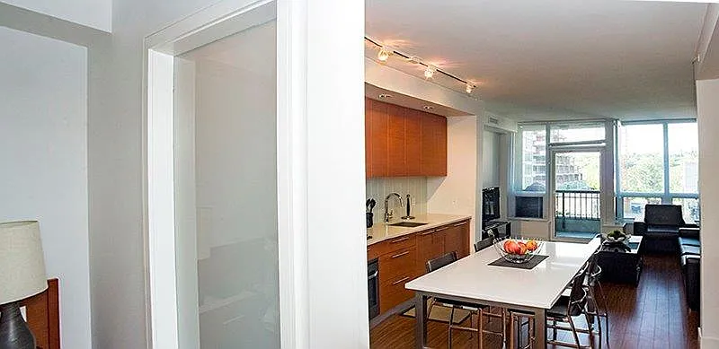 1 bed, 549 sqft, $2,300 — Photo 3
