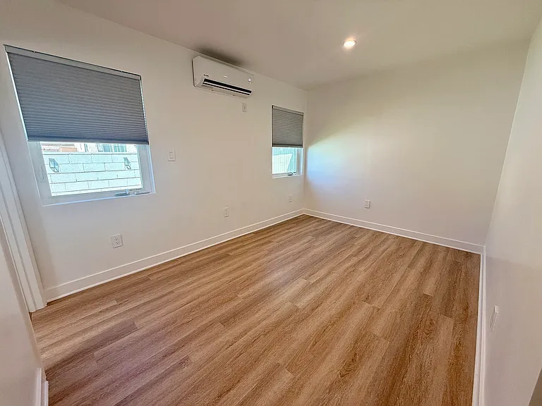 6445 Tujunga Ave #1/2 — Photo 7