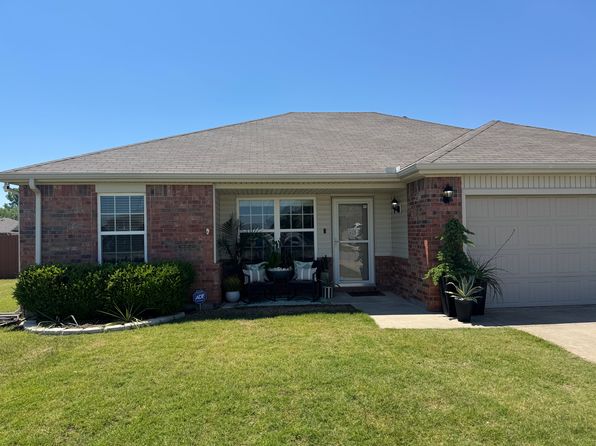 2305 Bradford Cir