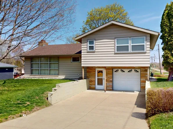 1719 Todd Ave, Albert Lea, MN 56007