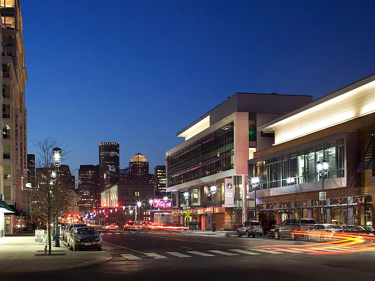 Park Lane Seaport — Photo 33