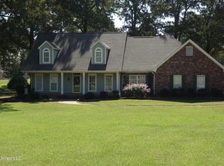 123 Oak Ridge Dr, Raymond, MS 39154