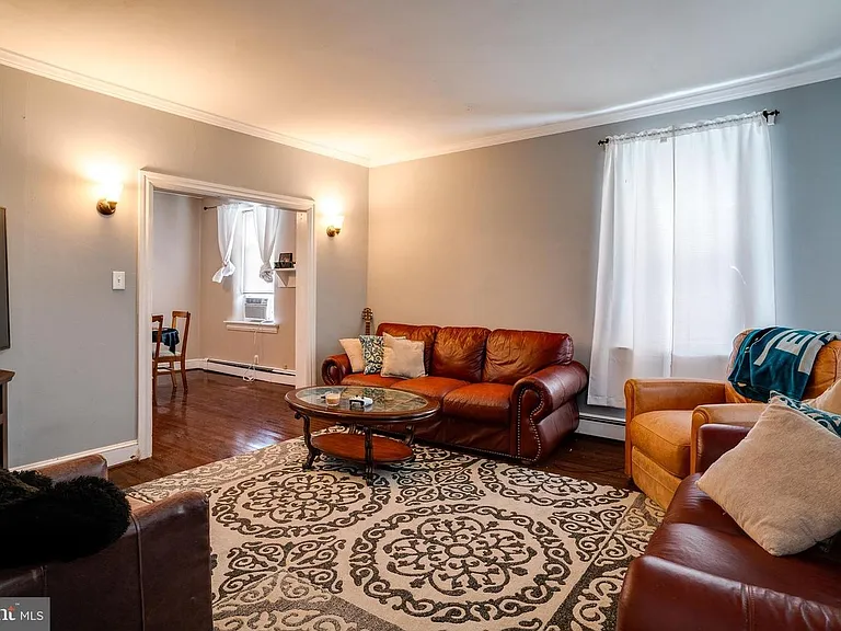 14 Elizabeth St #1 — Photo 6