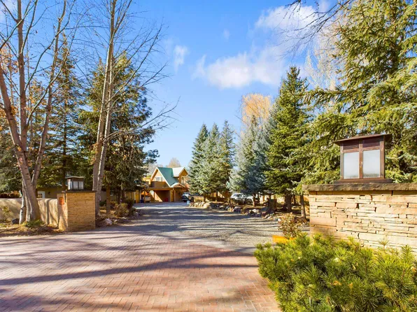 410 Burch St APT 10A, Taos, NM 87571