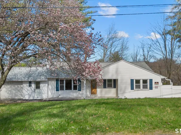 9 Daniel Rd #9B, Bristol, CT 06010