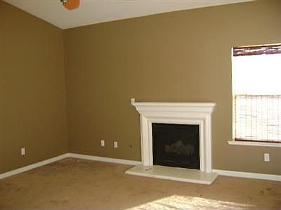 2nd image of 1673 Linden St
