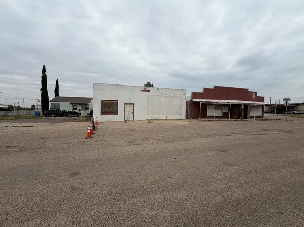 121 N Scharbauer St, Goldsmith, TX 79741