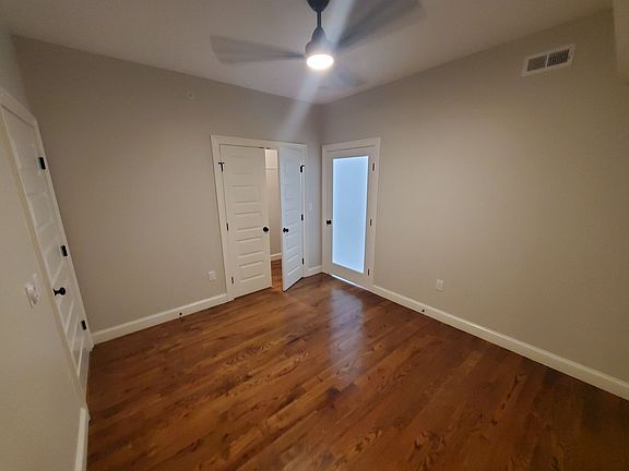 4th image of 605 Campbell Ave SE #410
