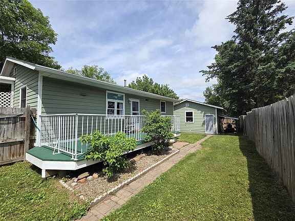 3rd image of 313 1st Avenue