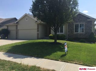 16527 Briar St, Omaha, NE 68136
