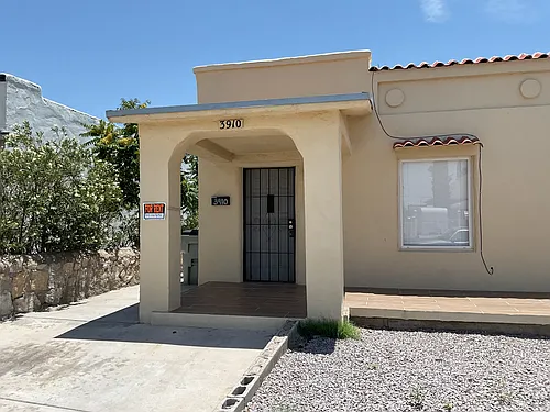 3910 La Luz Ave Photo 1