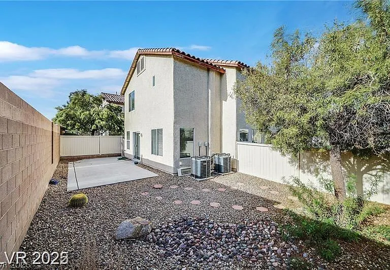 6435 Sean Creek St — Photo 12