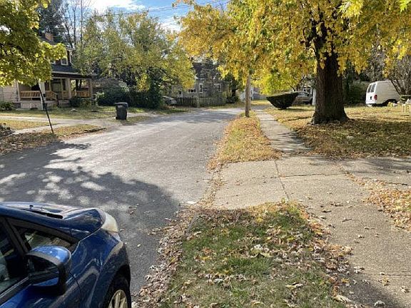 5th image of 9501 Sladden Ave