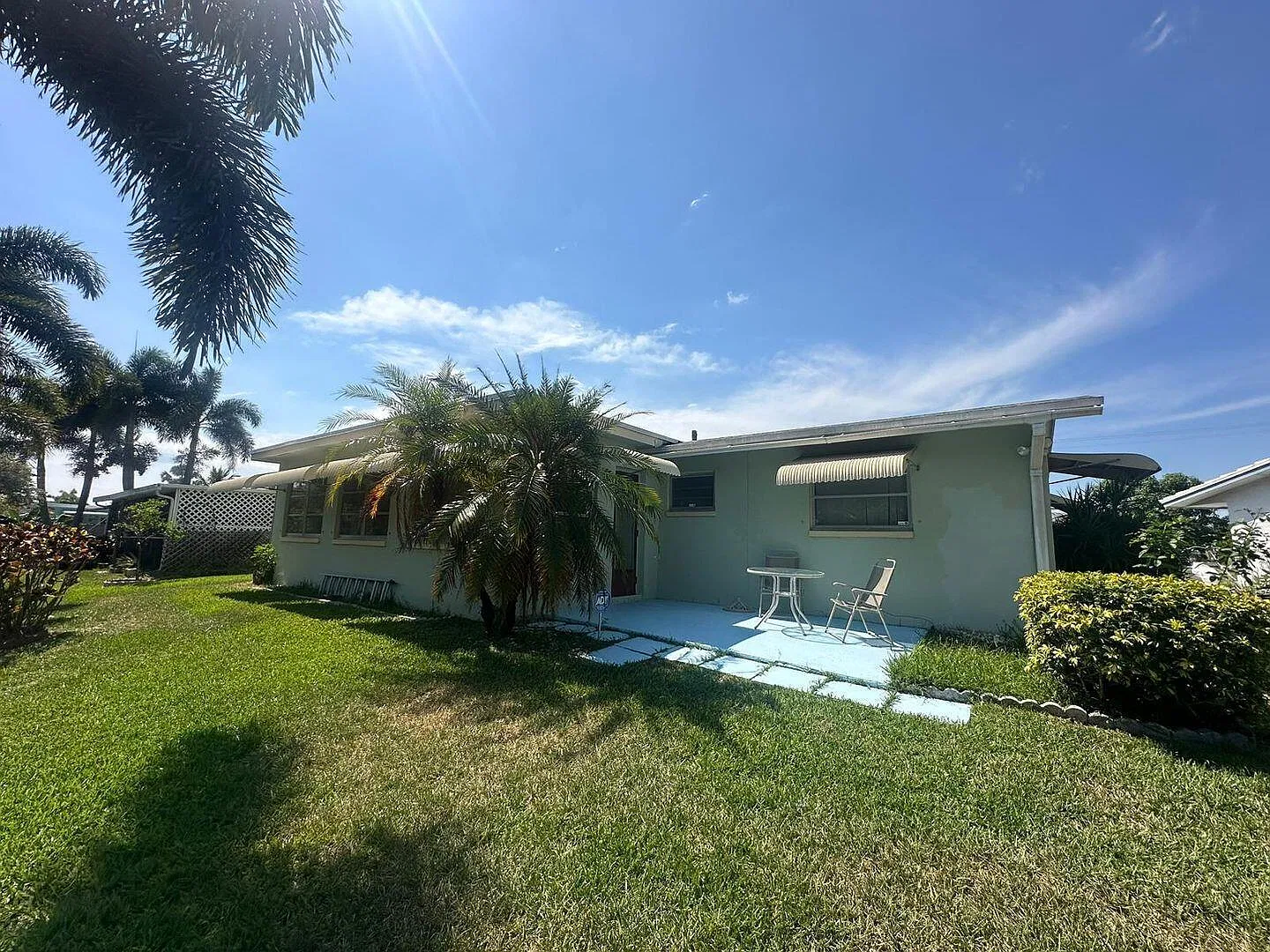2 bed, 2.0 bath, 1182 sqft, $2,500 — Photo 2