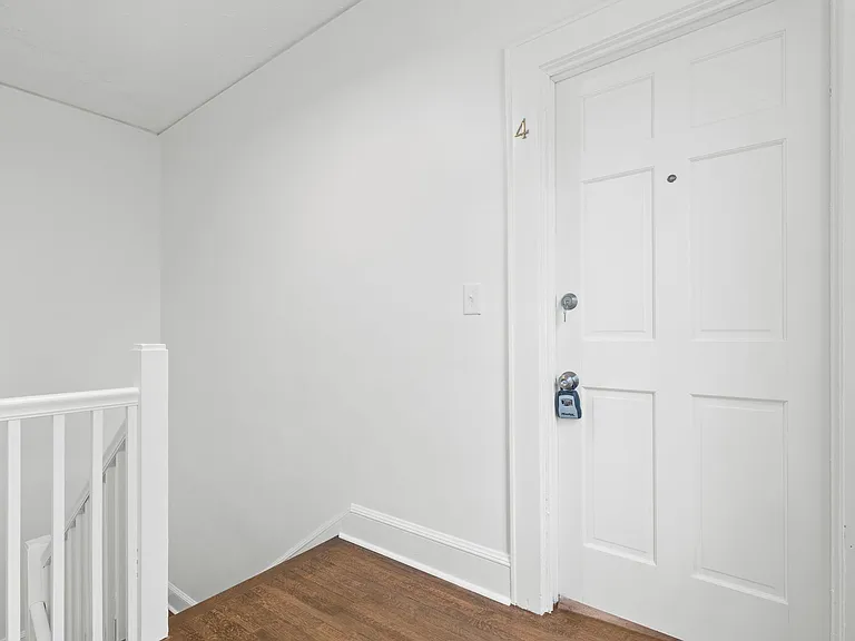 2112 Crescent Ave #4 — Photo 1