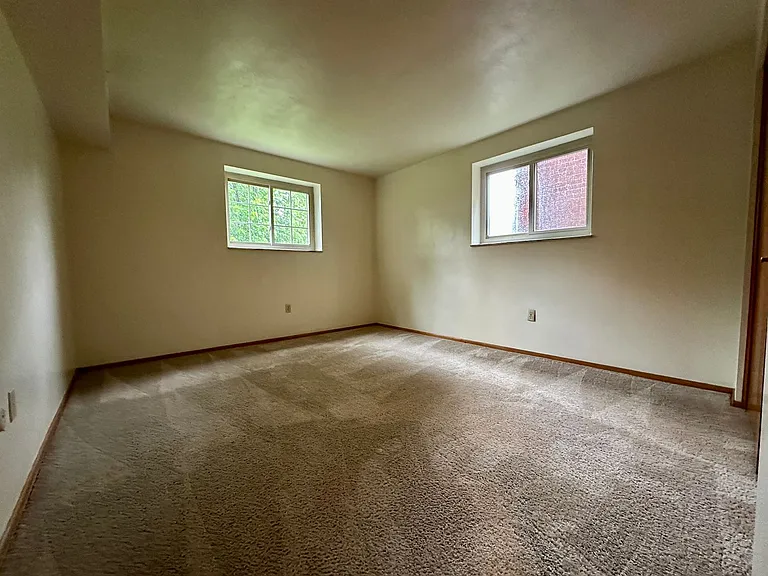 511 Freeport Rd — Photo 13