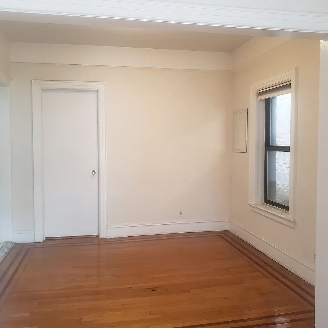 1200 Lexington Avenue — Photo 4