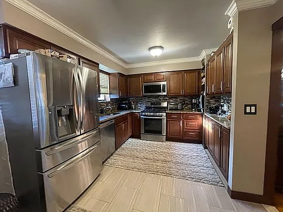 2nd image of 2344 White Oak Ct #1