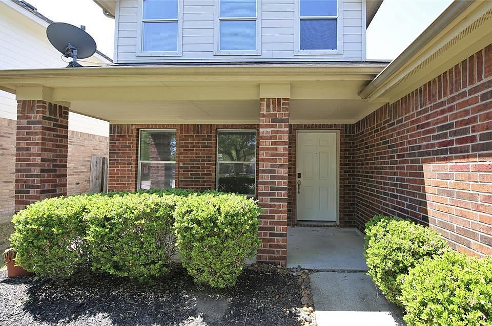 1st image of 6820 Arbor Hollow Ln