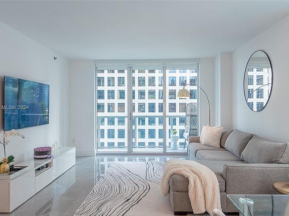 4th image of 500 Brickell Ave APT 2110