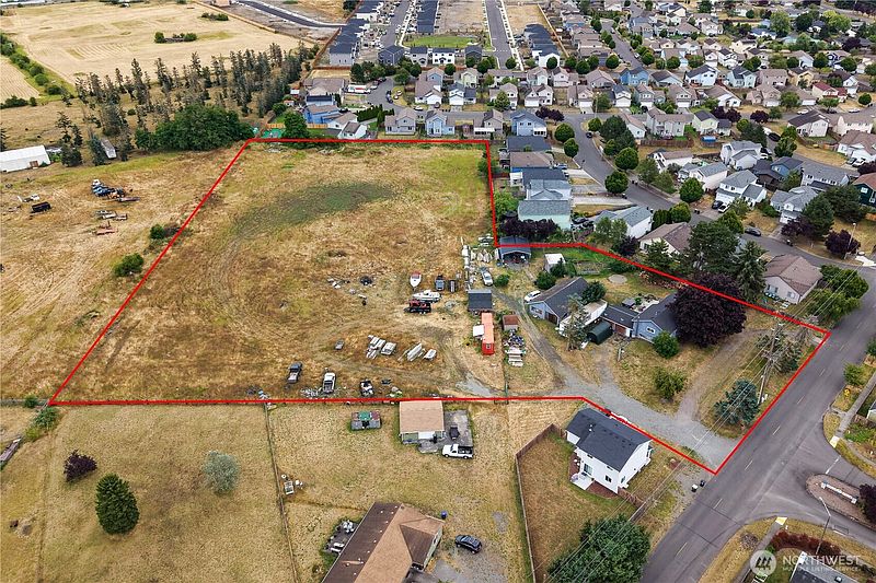 4th image of 16418 Middle Road SE
