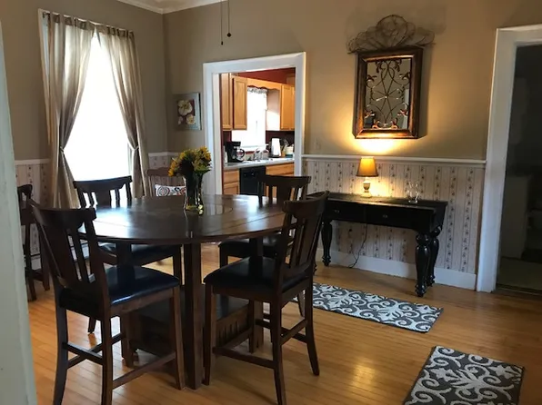 20 Eighth St APT 1, Auburn, ME 04210