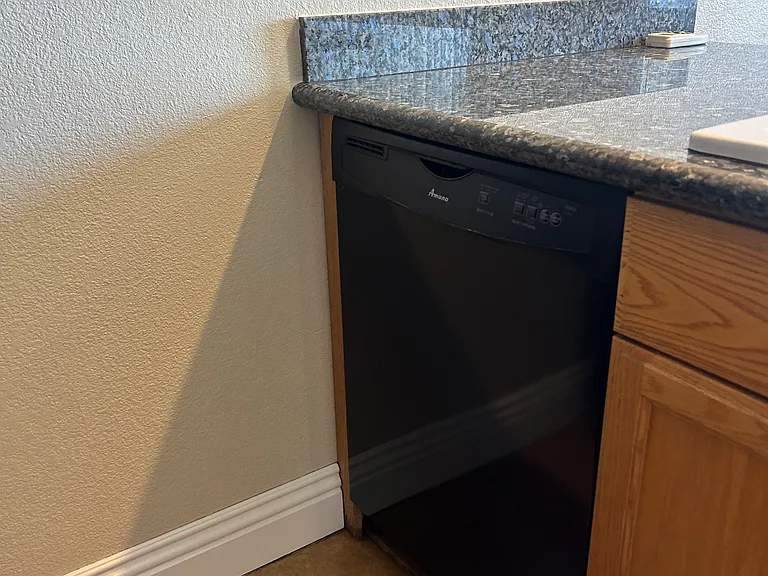 1288 Holly Ave — Photo 8