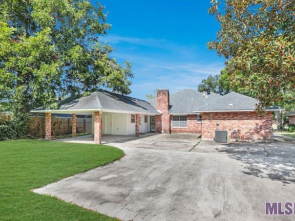 5th image of 881 Voorhies Dr