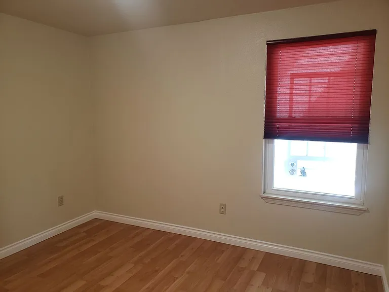 212 NE 175th Ave — Photo 25